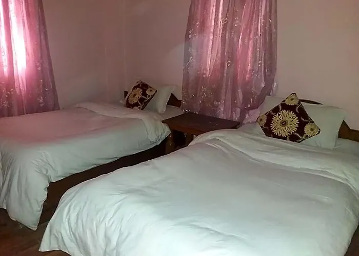 Kings Land Катманду